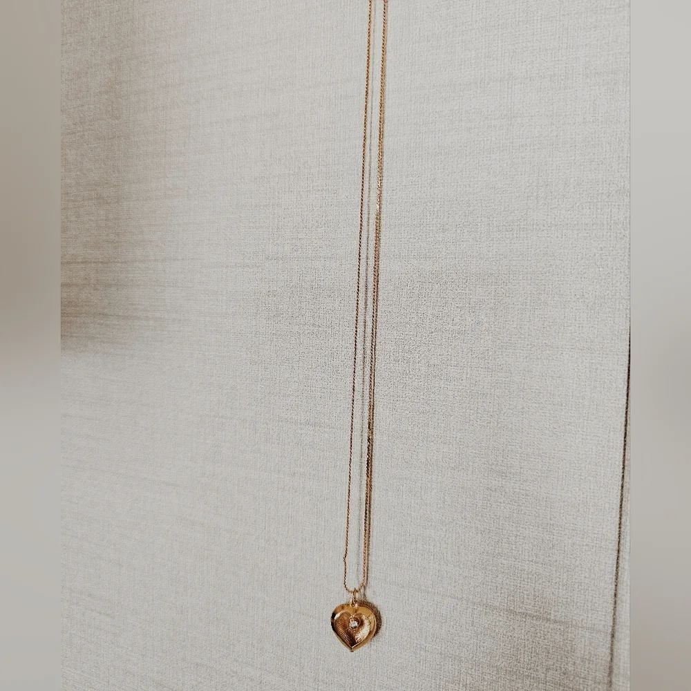 Gold Heart Pendant Necklace - Picture 4 of 4